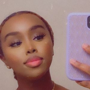 Meet your Posher, Shukri